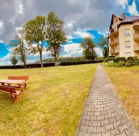 Sonnige Maisonette-wohnung Mit Blick Auf Bucht